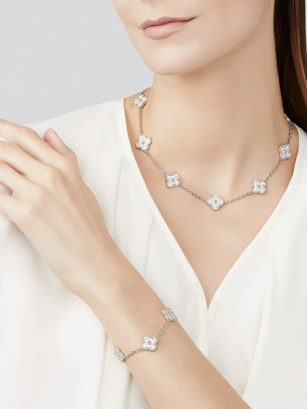 Halskette Mit Vierblättrigem Klee – Lavish 10 designs, Silber